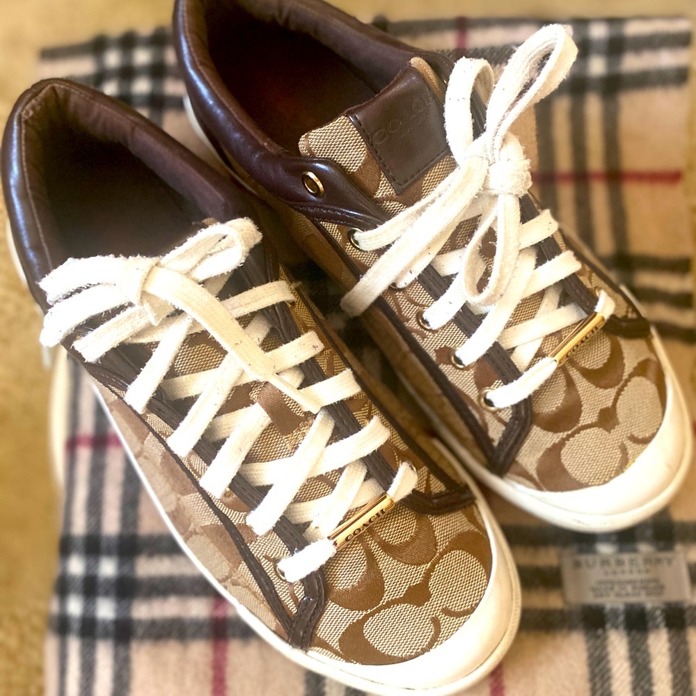 Pre owned Women’s Coach sneakers.